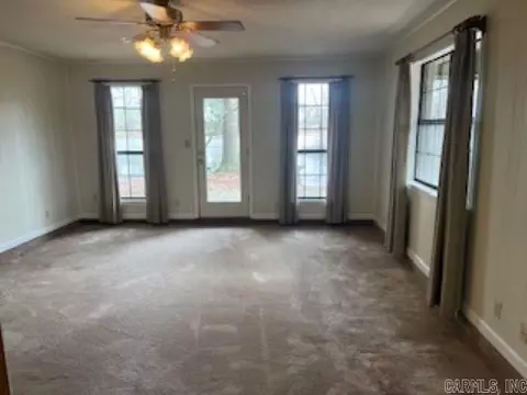 Living - 5806 Gwen Ln, Pine Bluff, AR 71603 photo 1 of 2