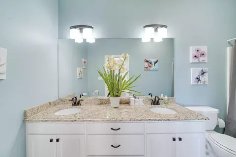 Bath - 363 Crooked Rd, De Queen, AR 71832 photo 1 of 8