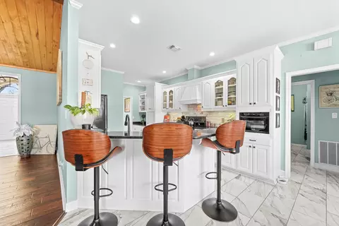 Kitchen - 363 Crooked Rd, De Queen, AR 71832 photo 4 of 4