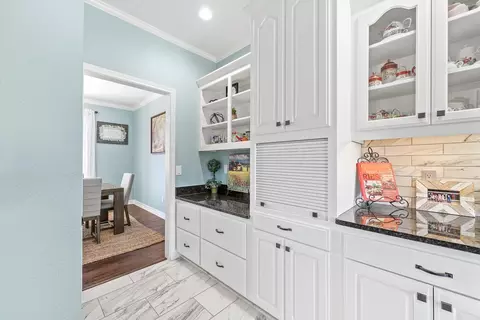 Entry Way - 363 Crooked Rd, De Queen, AR 71832 photo 2 of 3