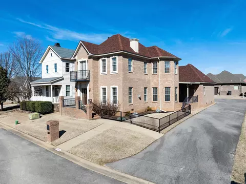 2306 Saxony Blvd, Searcy, AR 72143