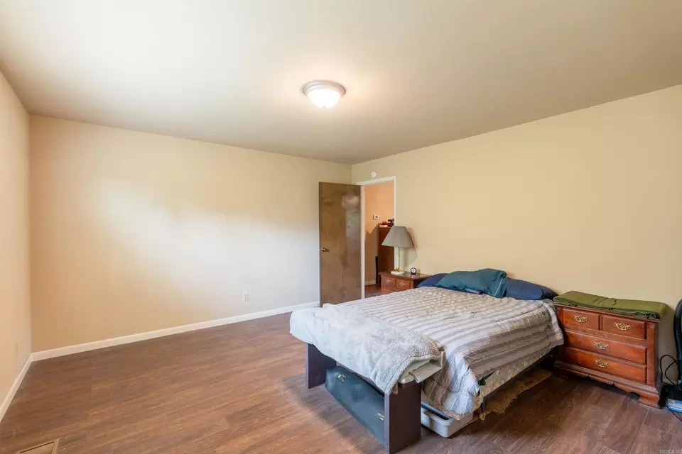 Bedroom - 921 Meadow Creek Ln, Heber Springs, AR 72543 photo 3 of 3