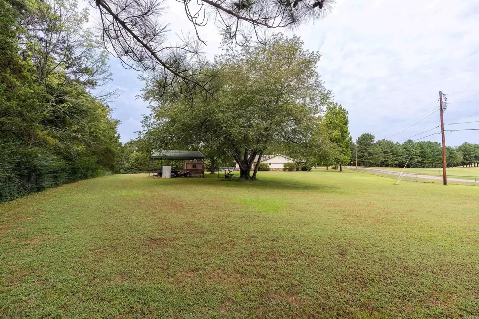 Exterior - 921 Meadow Creek Ln, Heber Springs, AR 72543 photo 7 of 12