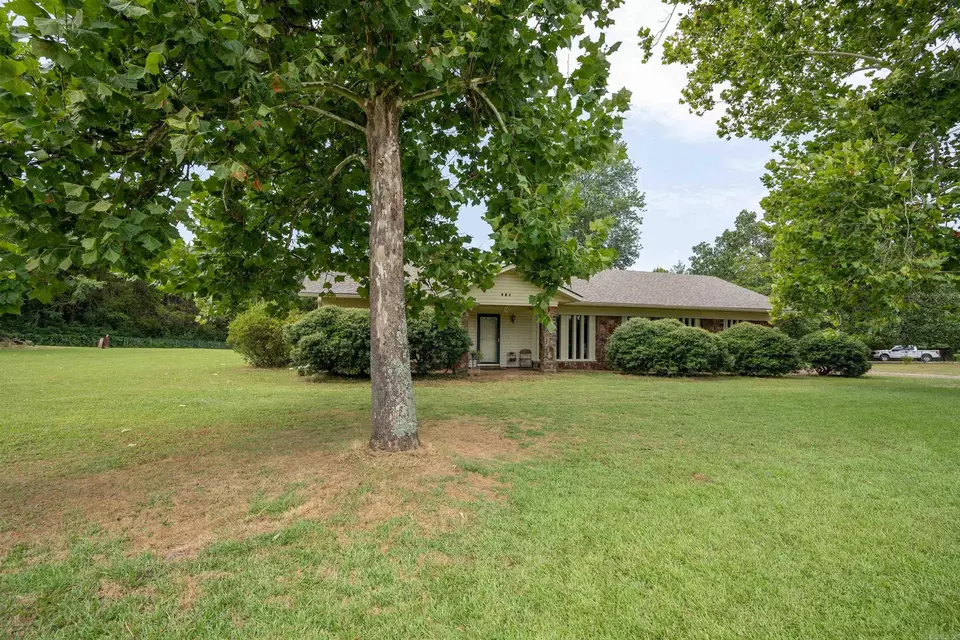 Exterior - 921 Meadow Creek Ln, Heber Springs, AR 72543 photo 6 of 12