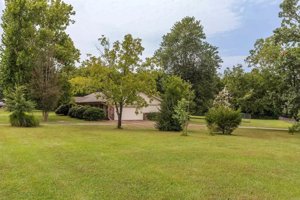 Exterior - 921 Meadow Creek Ln, Heber Springs, AR 72543 photo 11 of 12