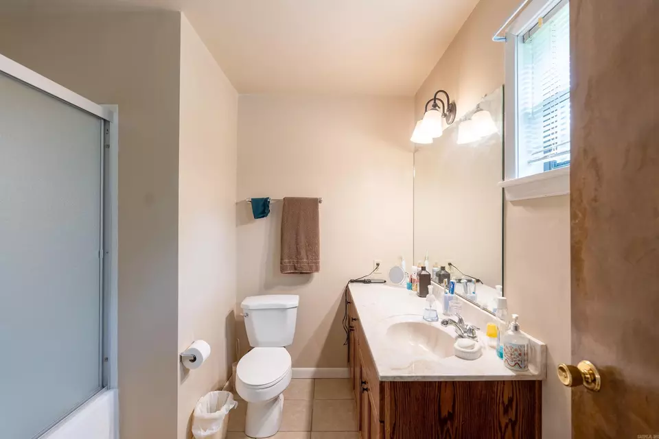 Bath - 921 Meadow Creek Ln, Heber Springs, AR 72543 photo 3 of 5