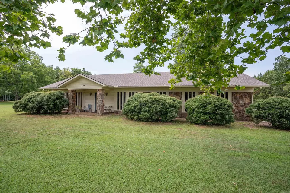 Exterior - 921 Meadow Creek Ln, Heber Springs, AR 72543 photo 1 of 12