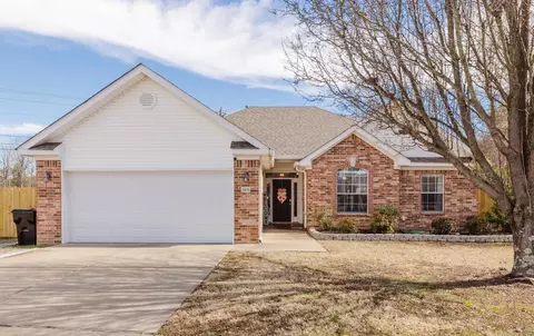 Exterior - 4414 Mandy Cir, Benton, AR 72015 photo 1 of 6