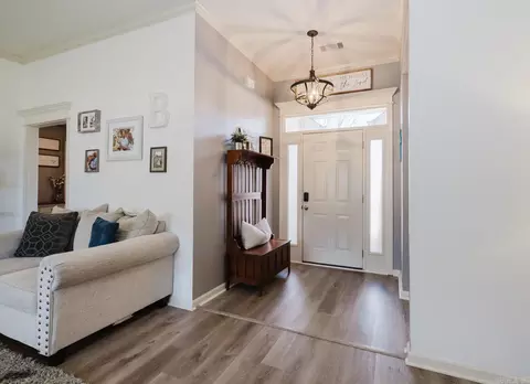 Entry Way - 4414 Mandy Cir, Benton, AR 72015 photo 1 of 2