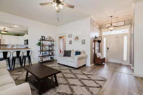 Entry Way - 4414 Mandy Cir, Benton, AR 72015 photo 2 of 2