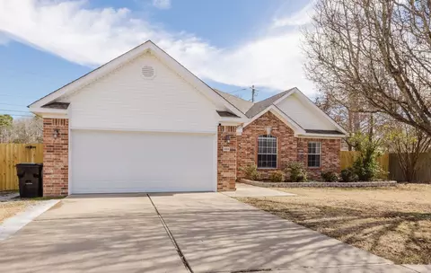 Exterior - 4414 Mandy Cir, Benton, AR 72015 photo 2 of 6