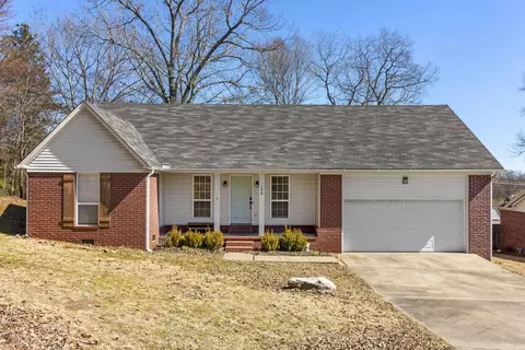 138 Fieldcrest Dr, Searcy, AR 72143
