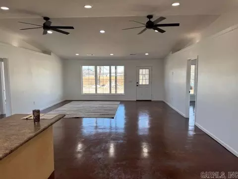 Living - 42 River Bridge Trl, Reyno, AR 72462 photo 2 of 6