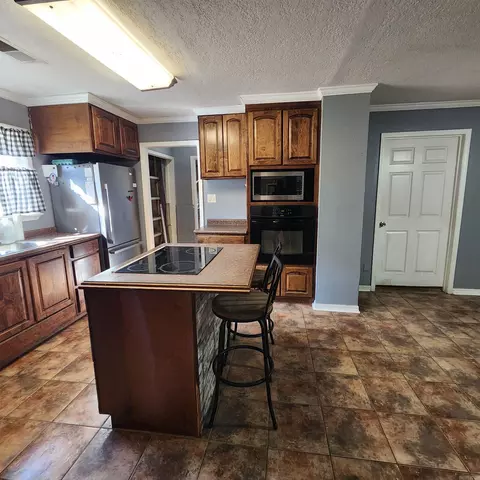 Kitchen - 148 Campground Ln, Beebe, AR 72012 photo 4 of 8