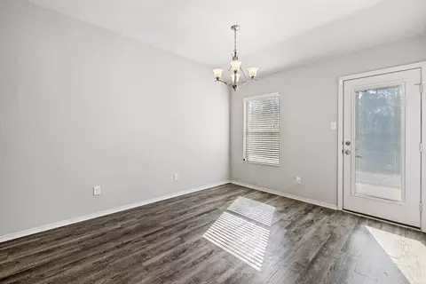 Dining - 1001 Meadows Edge, Alexander, AR 72002 photo 2 of 2