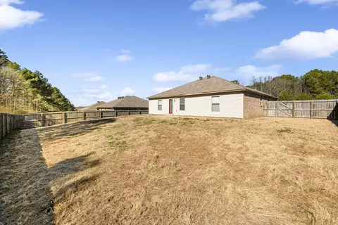 Exterior - 1001 Meadows Edge, Alexander, AR 72002 photo 7 of 8