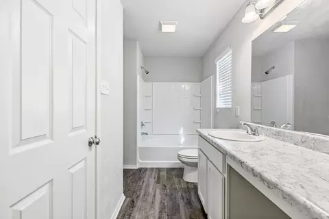 Bath - 1001 Meadows Edge, Alexander, AR 72002 photo 3 of 6