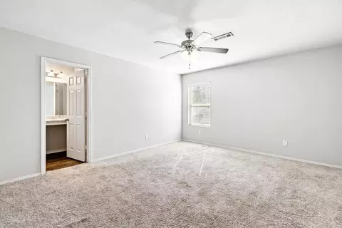Bedroom - 1001 Meadows Edge, Alexander, AR 72002 photo 2 of 5