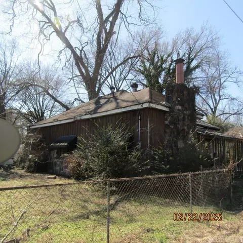 1718 E 5th Ave, Pine Bluff, AR 71601 photo 3