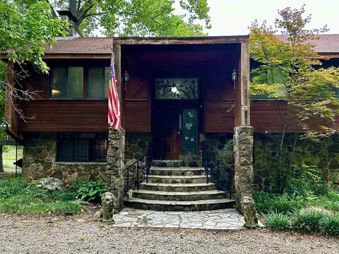 895 Saddler Falls Rd Mammoth Spring Arkansas 72, Mammoth Spring, AR 72554