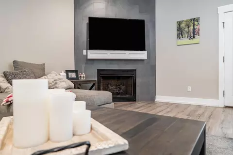 Living - 93 Nixon Ln, Austin, AR 72007 photo 2 of 2
