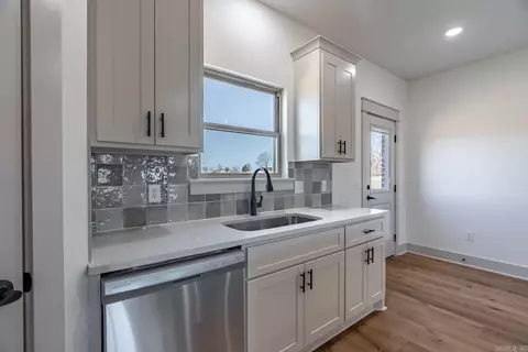 Kitchen - 19 High Point Dr, Greenbrier, AR 72058 photo 9 of 10