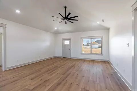 Living - 19 High Point Dr, Greenbrier, AR 72058 photo 5 of 5