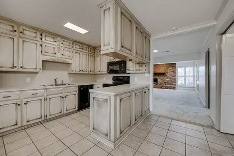 Kitchen - 602 Oregon St, Beebe, AR 72012 photo 1 of 3