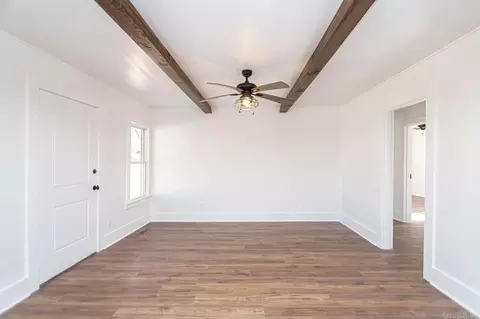 Living - 5404 E Sardis Rd, Hensley, AR 72065 photo 1 of 4