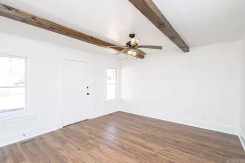 Living - 5404 E Sardis Rd, Hensley, AR 72065 photo 2 of 4