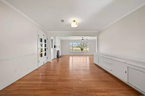 Living - 409 Whittington St, Mount Ida, AR 71957 photo 5 of 5