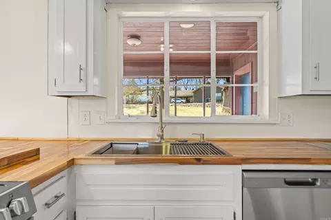 Kitchen - 409 Whittington St, Mount Ida, AR 71957 photo 5 of 5