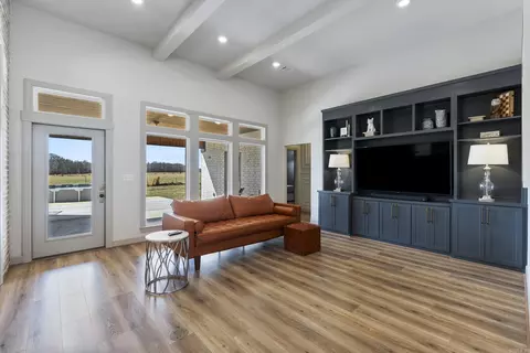 Living - 60 Cessna Ave, Greenbrier, AR 72058 photo 2 of 2