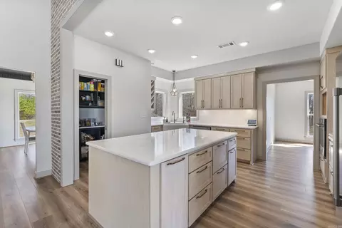 Kitchen - 60 Cessna Ave, Greenbrier, AR 72058 photo 4 of 9