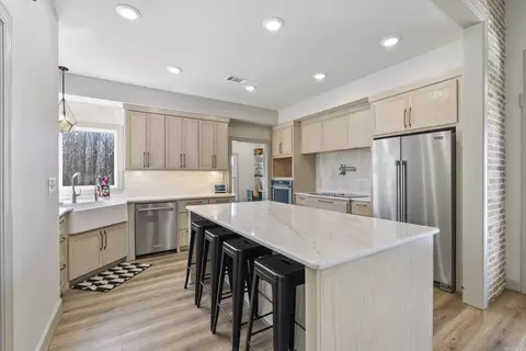 Kitchen - 60 Cessna Ave, Greenbrier, AR 72058 photo 7 of 9