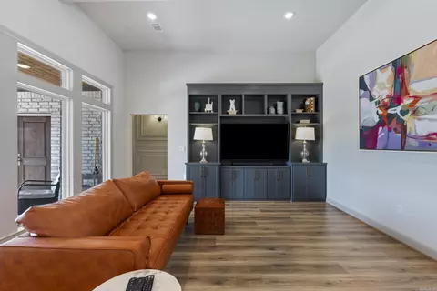 Living - 60 Cessna Ave, Greenbrier, AR 72058 photo 1 of 2