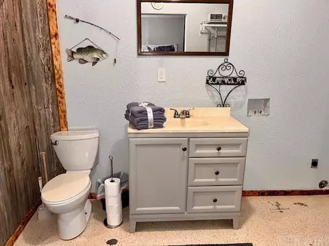 Bath - 313 Tenth Ave, Mountain Pine, AR 71956 photo 1 of 1