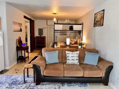 Living - 313 Tenth Ave, Mountain Pine, AR 71956 photo 3 of 3