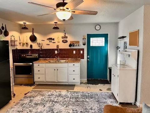 Kitchen - 313 Tenth Ave, Mountain Pine, AR 71956 photo 1 of 1