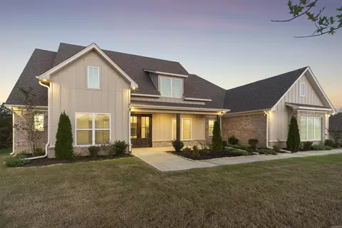 614 Glenwood Springs Dr, Little Rock, AR 72210