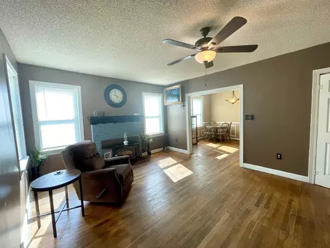 Living - 625 W Main St, Trumann, AR 72472 photo 4 of 4