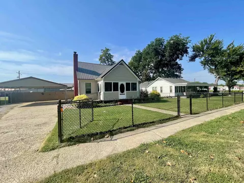 Exterior - 625 W Main St, Trumann, AR 72472 photo 1 of 9