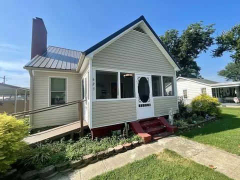 Exterior - 625 W Main St, Trumann, AR 72472 photo 8 of 9