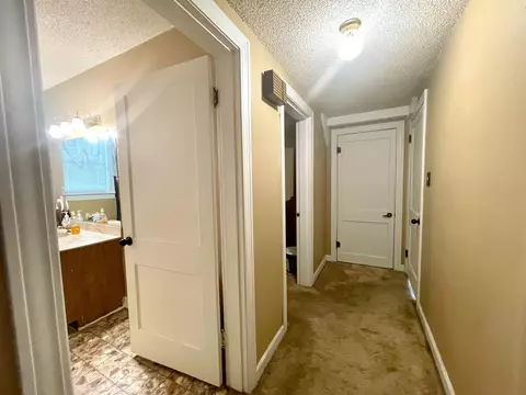 Entry Way - 625 W Main St, Trumann, AR 72472 photo 2 of 3