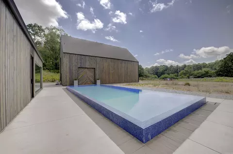 Exterior - 4218 W Jackman Rd, Benton, AR 72019 photo 8 of 13