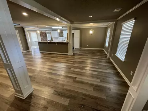 Living - 11295 Samples Rd, Alexander, AR 72002 photo 2 of 3