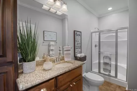 Bath - 6009 Lodestone Dr, Alexander, AR 72002 photo 2 of 4