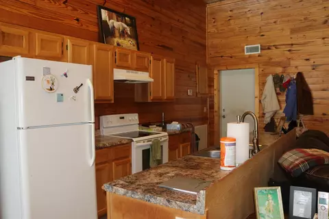 Kitchen - 659 Hardway Rd, Clinton, AR 72031 photo 4 of 4