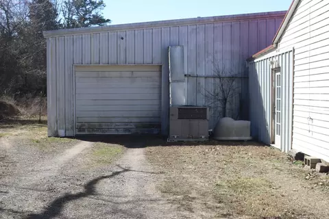 Exterior - 659 Hardway Rd, Clinton, AR 72031 photo 8 of 14