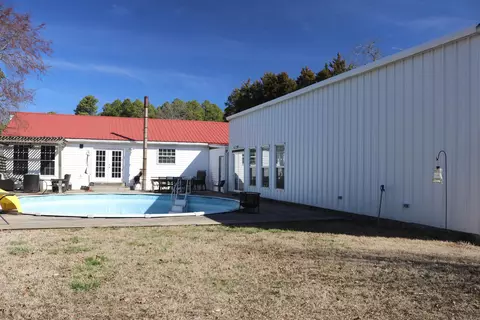 Exterior - 659 Hardway Rd, Clinton, AR 72031 photo 5 of 14